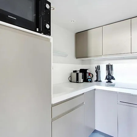 Apartment Magnificent - 2br 7p - Buttes Chaumont Paris