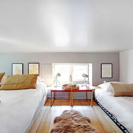 Magnificent - 2br 7p - Buttes Chaumont *