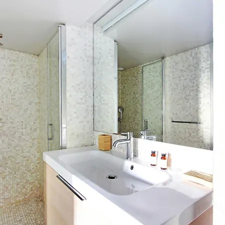 Magnificent - 2br 7p - Jardin Herold Apartment